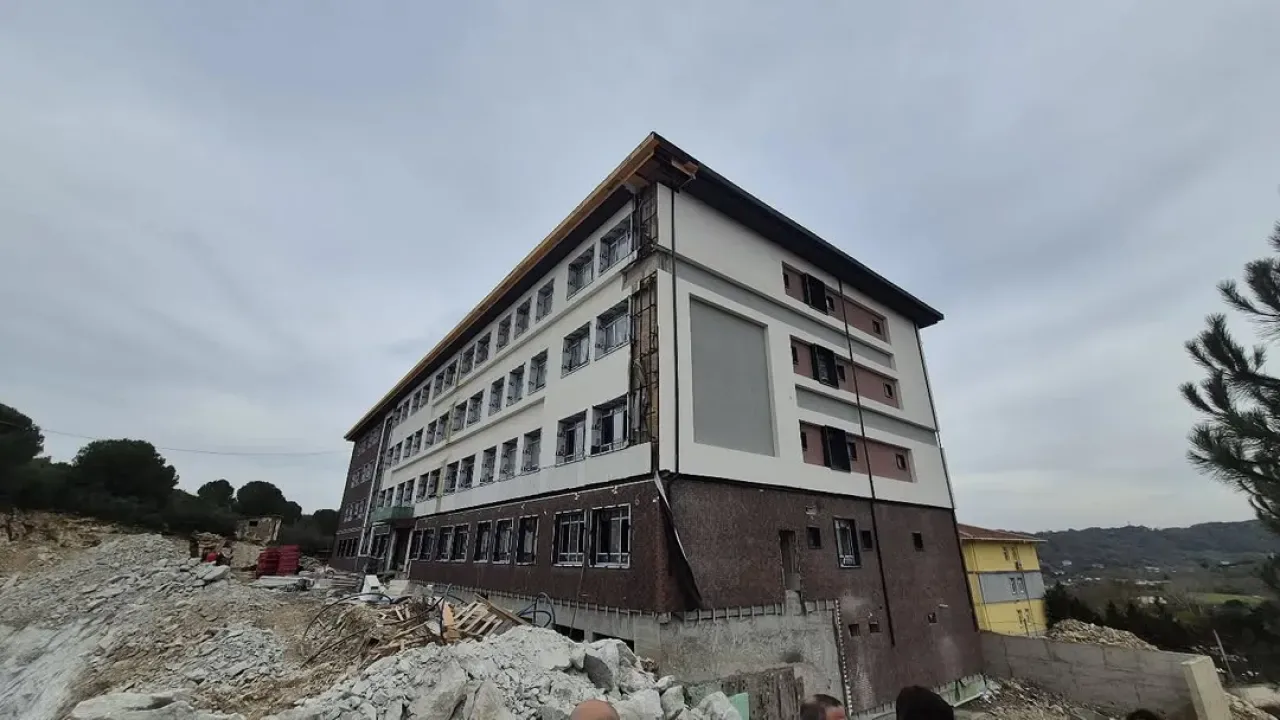Şile'de Eğitim Yatırımları Yerinde İncelendi Şile'de Eğitim Yatırımları Yerinde İncelendi