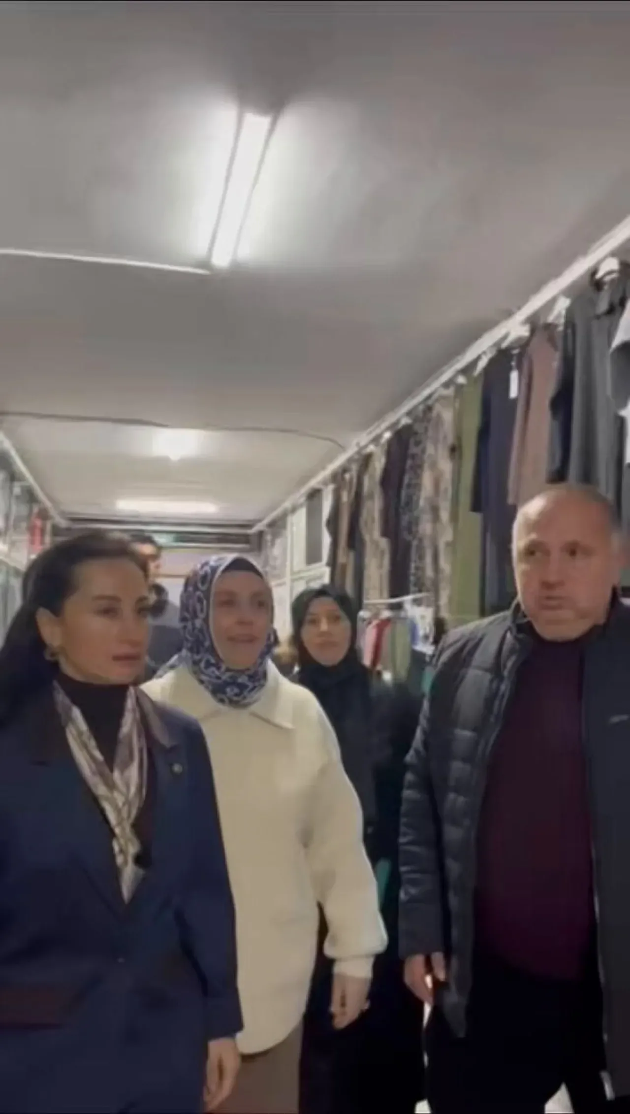 AK Parti İstanbul Kadın Kolları Beykoz'da Vatandaşla Buluştu AK Parti İstanbul Kadın Kolları Beykoz'da Vatandaşla Buluştu
