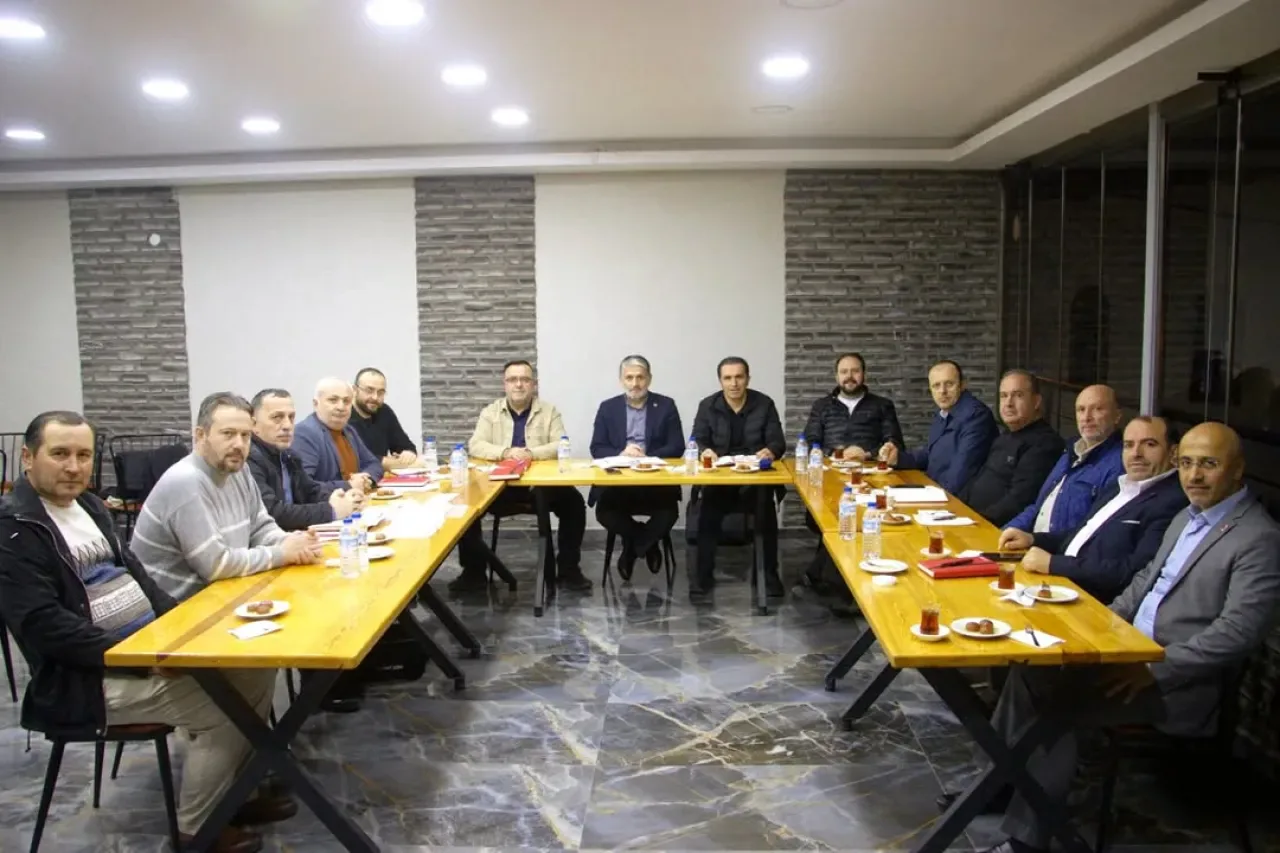 Saadet Partisi Bursa'da Başkanlık Divanı Toplantısı Gerçekleştirildi Saadet Partisi Bursa'da Başkanlık Divanı Toplantısı Gerçekleştirildi
