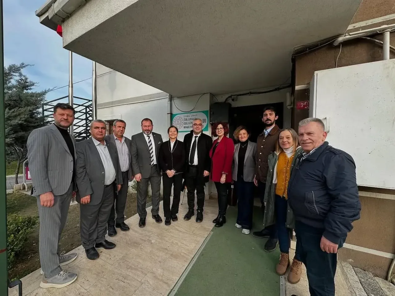 CHP Çatalca İlçe Başkanlığı, 3 Aralık Dünya Engelliler Günü'nde Rehabilitasyon Merkezlerini Ziyaret Etti CHP Çatalca İlçe Başkanlığı, 3 Aralık Dünya Engelliler Günü'nde Rehabilitasyon Merkezlerini Ziyaret Etti