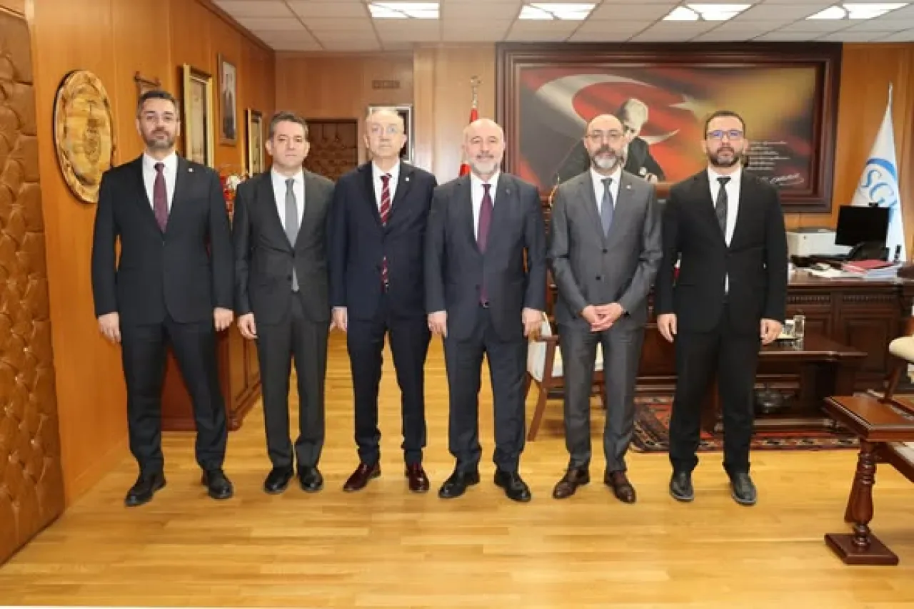 Türk Eczacıları Birliği ile SGK İlaç Temin Protokolü Revizyonu Görüşüldü Türk Eczacıları Birliği ile SGK İlaç Temin Protokolü Revizyonu Görüşüldü