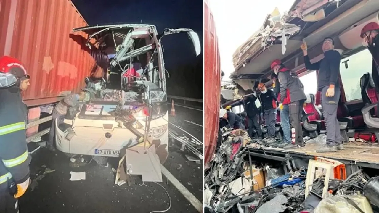 Osmaniye'de Otobüs ile TIR Çarpışması: 6 Kişi Hayatını Kaybetti Osmaniye'de Otobüs ile TIR Çarpışması: 6 Kişi Hayatını Kaybetti