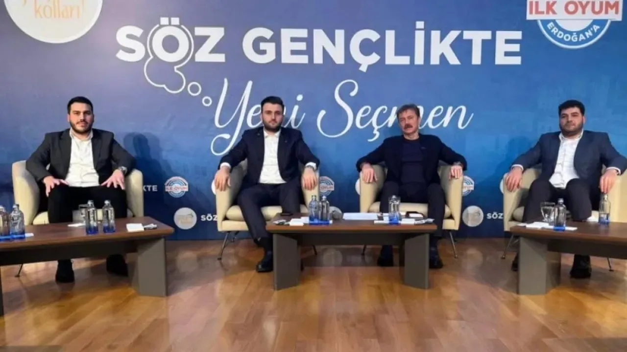 Bahçelievler'de Gençlerin Sesi ve Yeni Seçmen Buluşması Bahçelievler'de Gençlerin Sesi ve Yeni Seçmen Buluşması