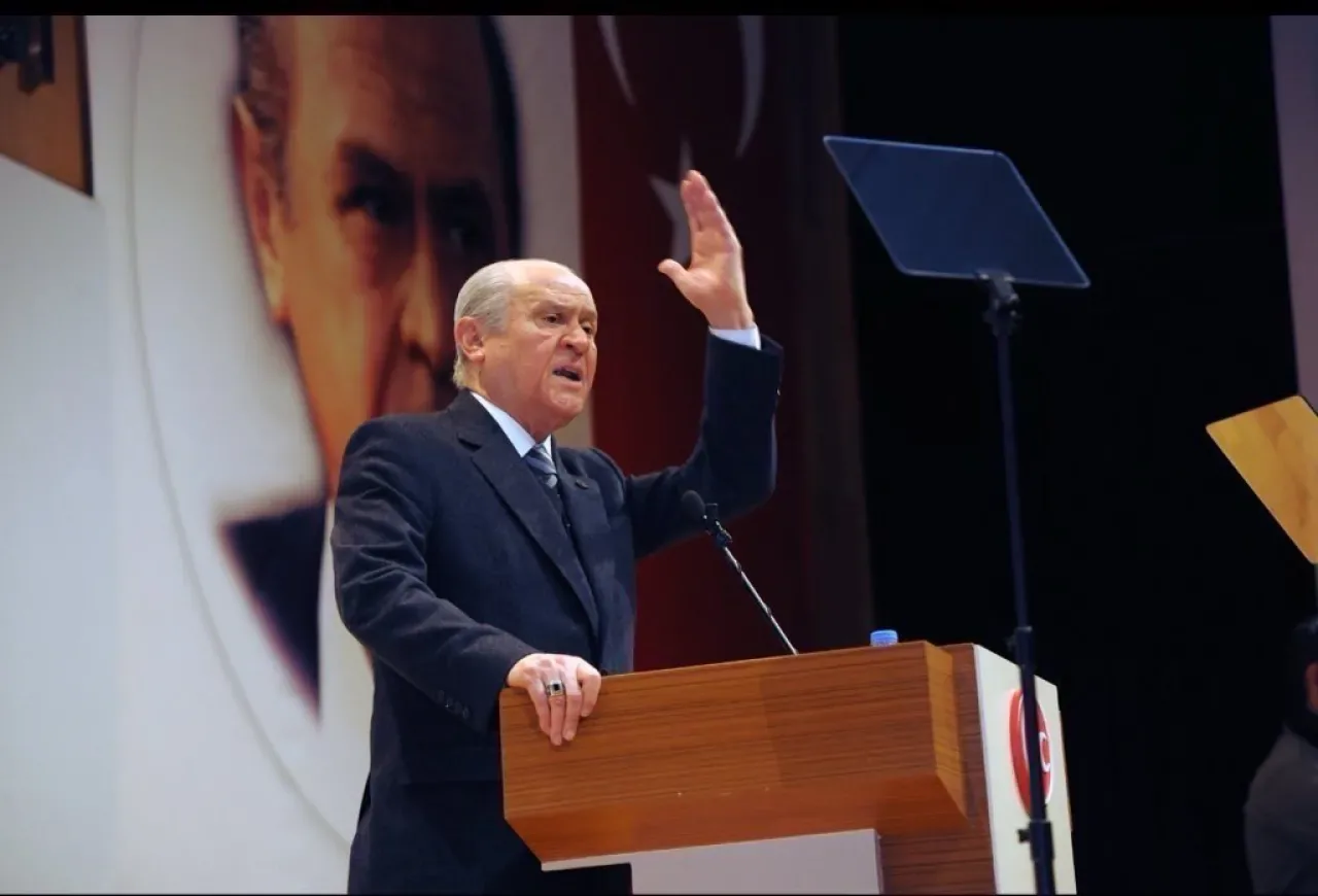 Devlet Bahçeli'den Siyaset ve Hedefler Üzerine Açıklama Devlet Bahçeli'den Siyaset ve Hedefler Üzerine Açıklama
