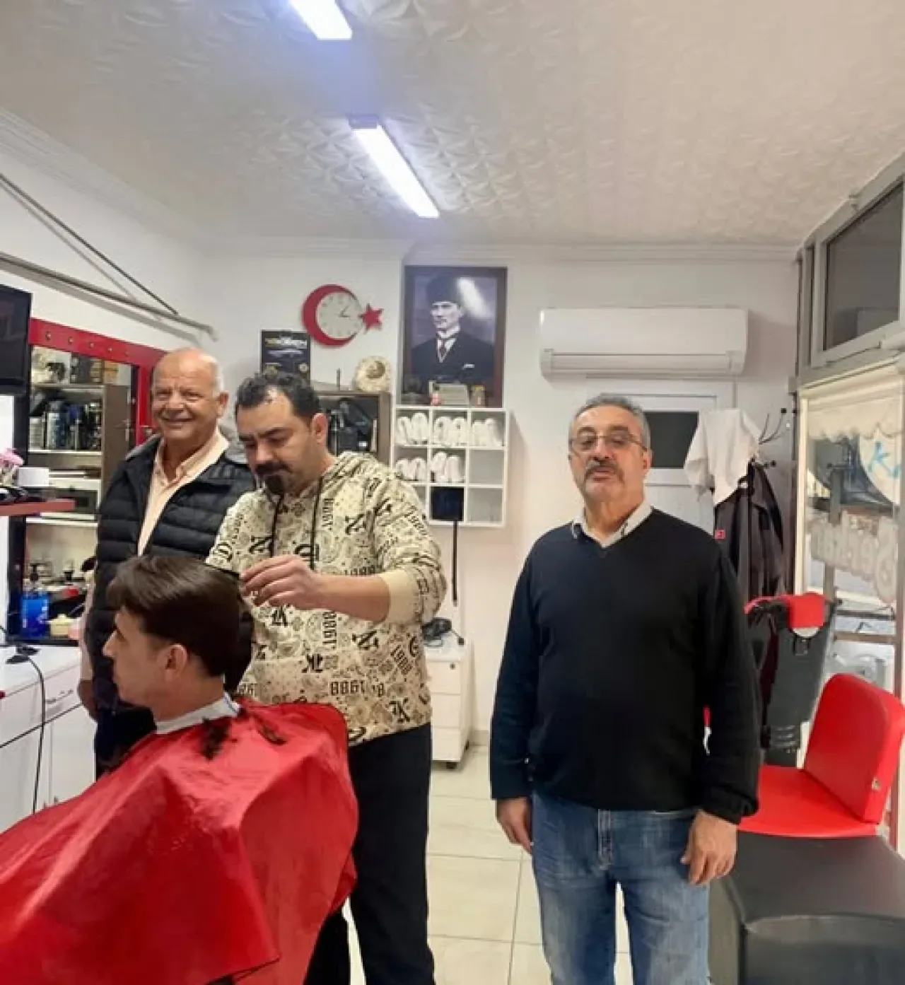 MHP Çukurova İlçe Teşkilatı, "Hayırlı Günler Komşum" Ziyaretlerini Sürdürüyor MHP Çukurova İlçe Teşkilatı, "Hayırlı Günler Komşum" Ziyaretlerini Sürdürüyor