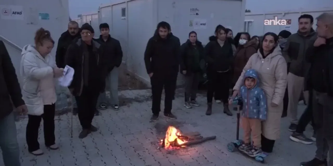 Malatya'da Depremzedelerin Konteyner Kentlerdeki Elektrikleri Kesildi Malatya'da Depremzedelerin Konteyner Kentlerdeki Elektrikleri Kesildi
