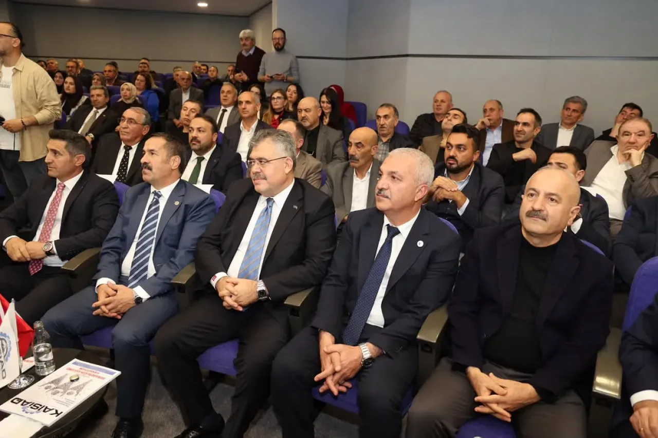 KAİSİAD'ın Olağan Genel Kurulunda Yeni Başkan İlhan Şener Göreve Başladı KAİSİAD'ın Olağan Genel Kurulunda Yeni Başkan İlhan Şener Göreve Başladı