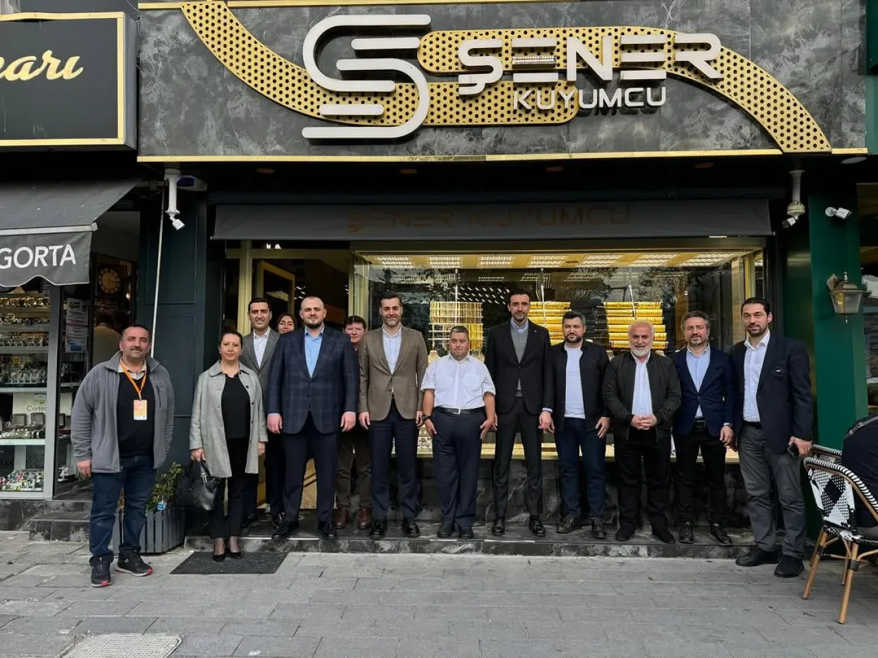 AK Parti Üsküdar İlçe Teşkilatı, Esnaf Ziyaretlerini Tamamladı AK Parti Üsküdar İlçe Teşkilatı, Esnaf Ziyaretlerini Tamamladı