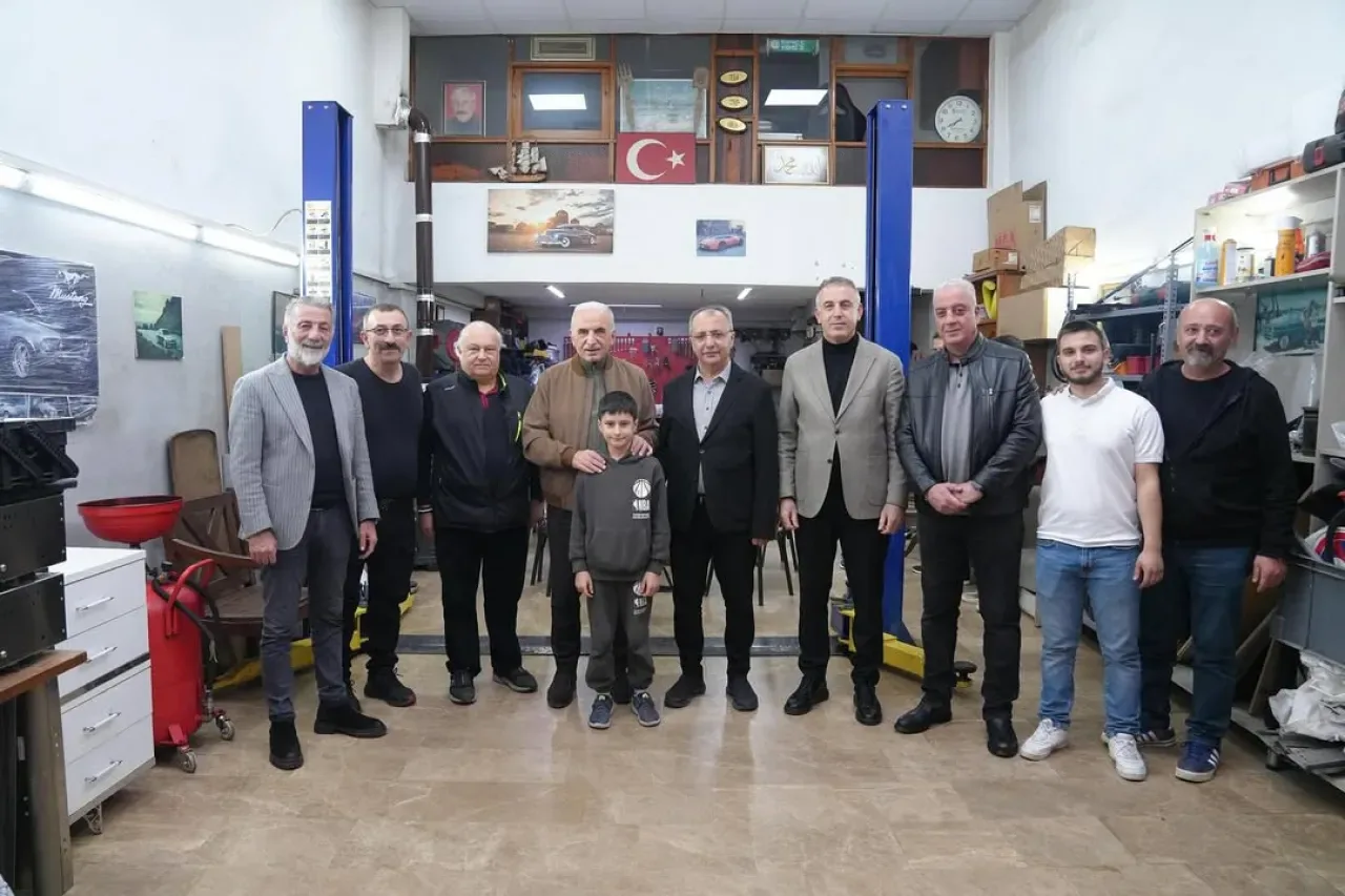 Ümraniye'de Fatih Sultan Mehmet Sanayi Sitesi'ne Ziyaret Ümraniye'de Fatih Sultan Mehmet Sanayi Sitesi'ne Ziyaret