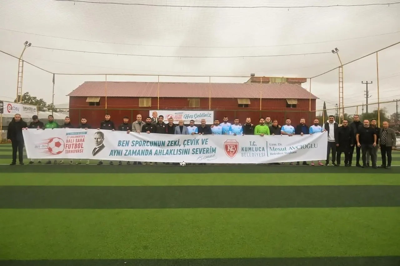 Kumluca'da Geleneksel Halı Saha Futbol Turnuvası Başladı Kumluca'da Geleneksel Halı Saha Futbol Turnuvası Başladı