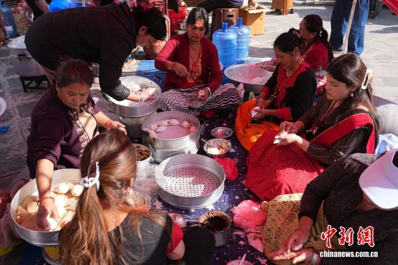 Nepal'de Geleneksel Yomari Punhi Festivali Coşkuyla Kutlandı Nepal'de Geleneksel Yomari Punhi Festivali Coşkuyla Kutlandı