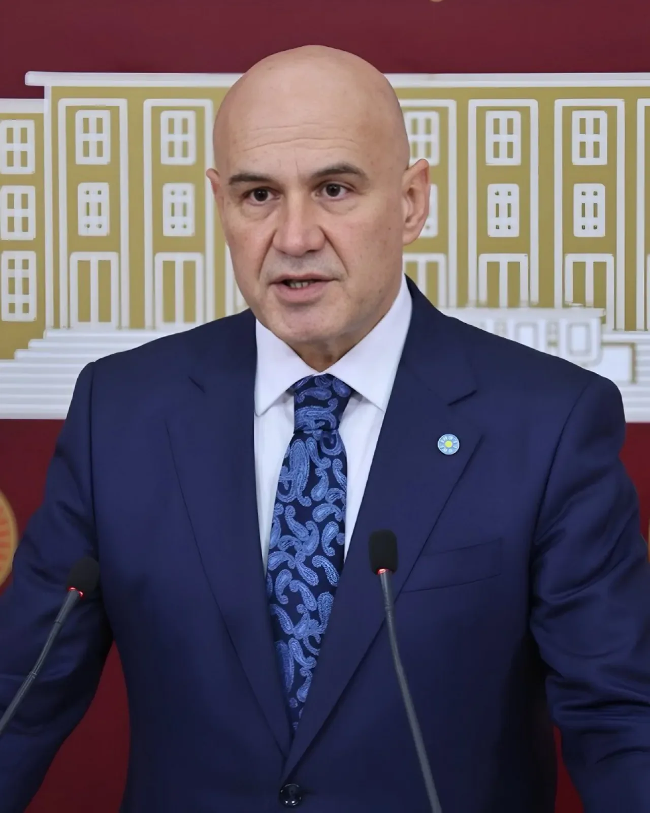 İYİ Partili Çömez'den Cumhurbaşkanı'na "50 Bin Kişinin Ayağına Gönderme" Tepkisi İYİ Partili Çömez'den Cumhurbaşkanı'na "50 Bin Kişinin Ayağına Gönderme" Tepkisi
