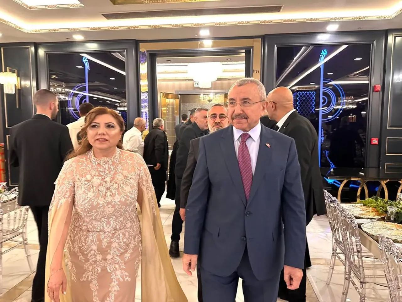 AK Partili İsmail Erdem, Ataşehir Teşkilatı Üyesinin Nikah Şahidi Oldu AK Partili İsmail Erdem, Ataşehir Teşkilatı Üyesinin Nikah Şahidi Oldu