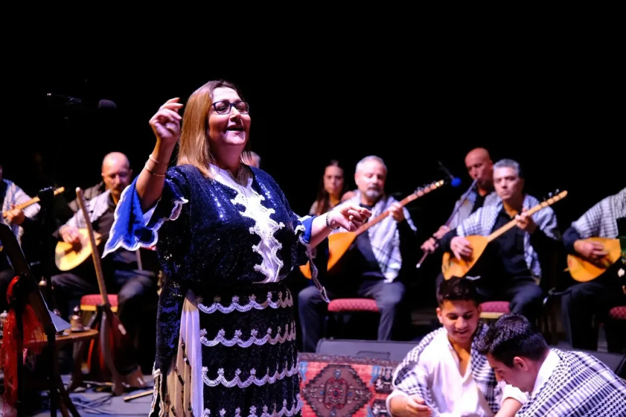 Altıeylül'de TEMAD Halk Müziği Korosu Geleneksel Sıra Gecesi Düzenledi Altıeylül'de TEMAD Halk Müziği Korosu Geleneksel Sıra Gecesi Düzenledi