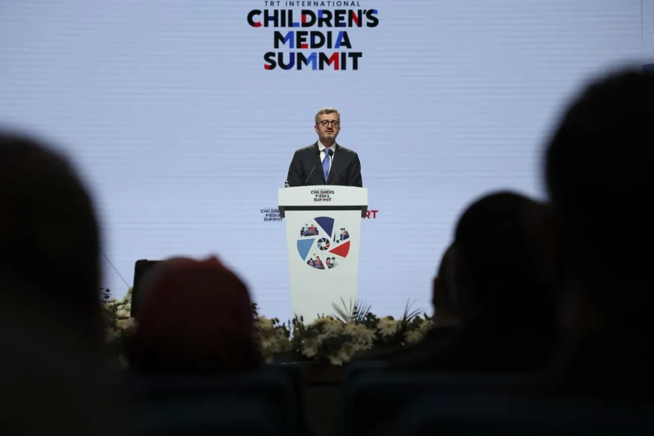 Dijital Çağda Çocukların Doğru Yönlendirilmesi Vurgulandı Dijital Çağda Çocukların Doğru Yönlendirilmesi Vurgulandı
