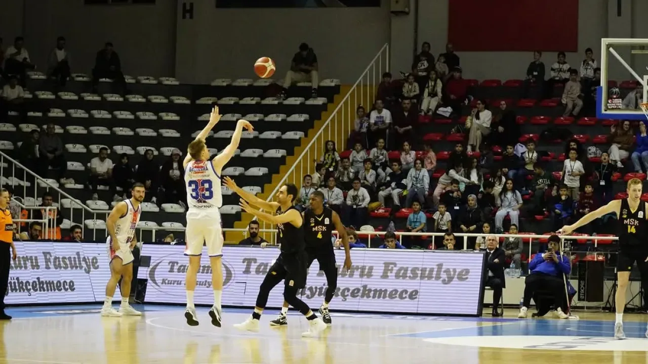 Onvo Büyükçekmece Basketbol Takımı Galibiyetle Sahneden Ayrıldı Onvo Büyükçekmece Basketbol Takımı Galibiyetle Sahneden Ayrıldı