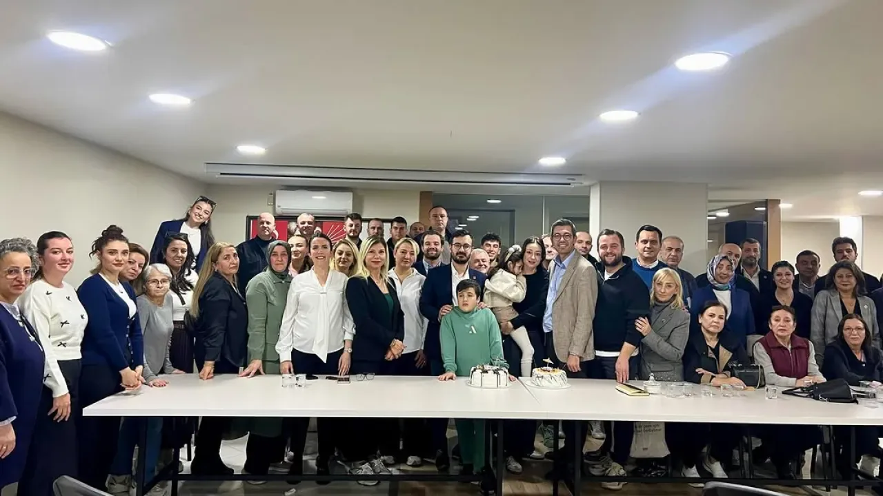 Bayrampaşa'da Tutuklu Aileleriyle Dayanışma Buluşması: Öztürk Hocaoğlu'nun Tahliyesi Umut Oldu Bayrampaşa'da Tutuklu Aileleriyle Dayanışma Buluşması: Öztürk Hocaoğlu'nun Tahliyesi Umut Oldu