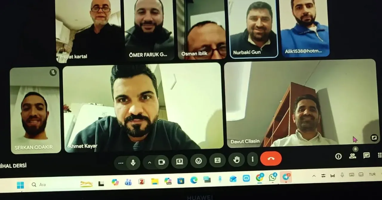Küçükçekmece'de Din Görevlilerine Yönelik Çevrimiçi Mesleki Eğitimler Sürüyor Küçükçekmece'de Din Görevlilerine Yönelik Çevrimiçi Mesleki Eğitimler Sürüyor