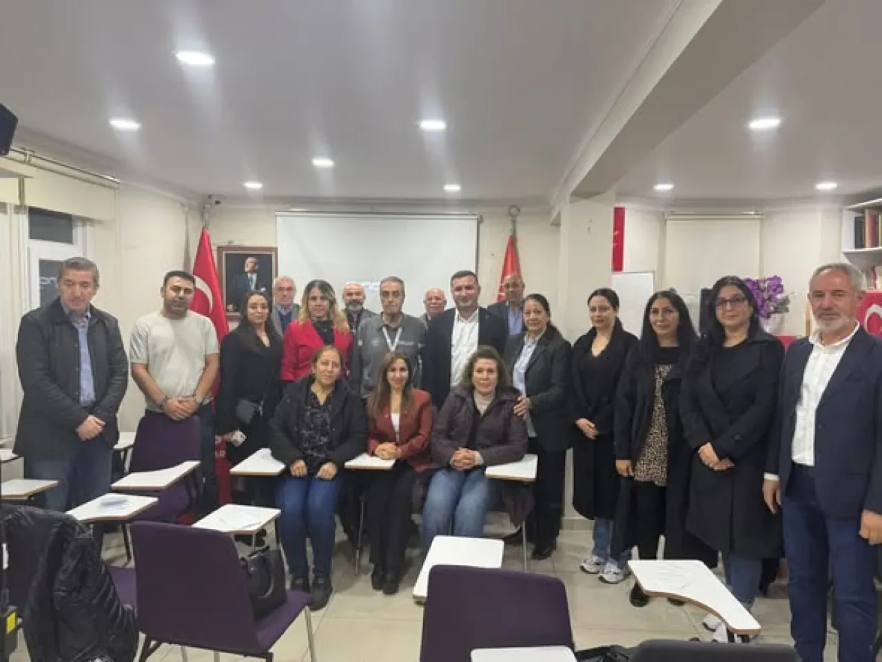 CHP Bağcılar'da Parti Okulu Eğitimleri Başladı CHP Bağcılar'da Parti Okulu Eğitimleri Başladı