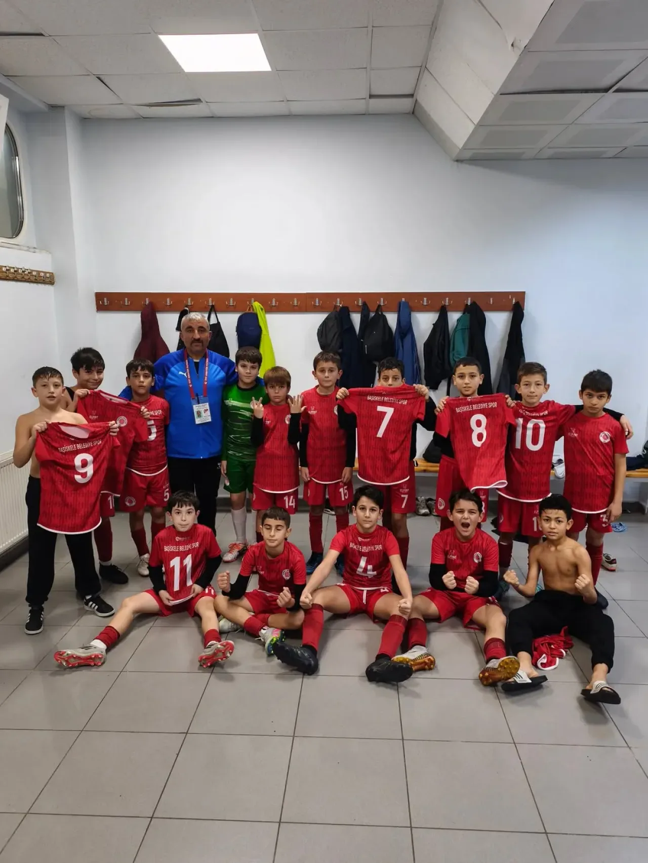 Başiskele Belediyespor U12 Takımı, Kocaeli Amatör Ligi'nde Galibiyet Aldı Başiskele Belediyespor U12 Takımı, Kocaeli Amatör Ligi'nde Galibiyet Aldı