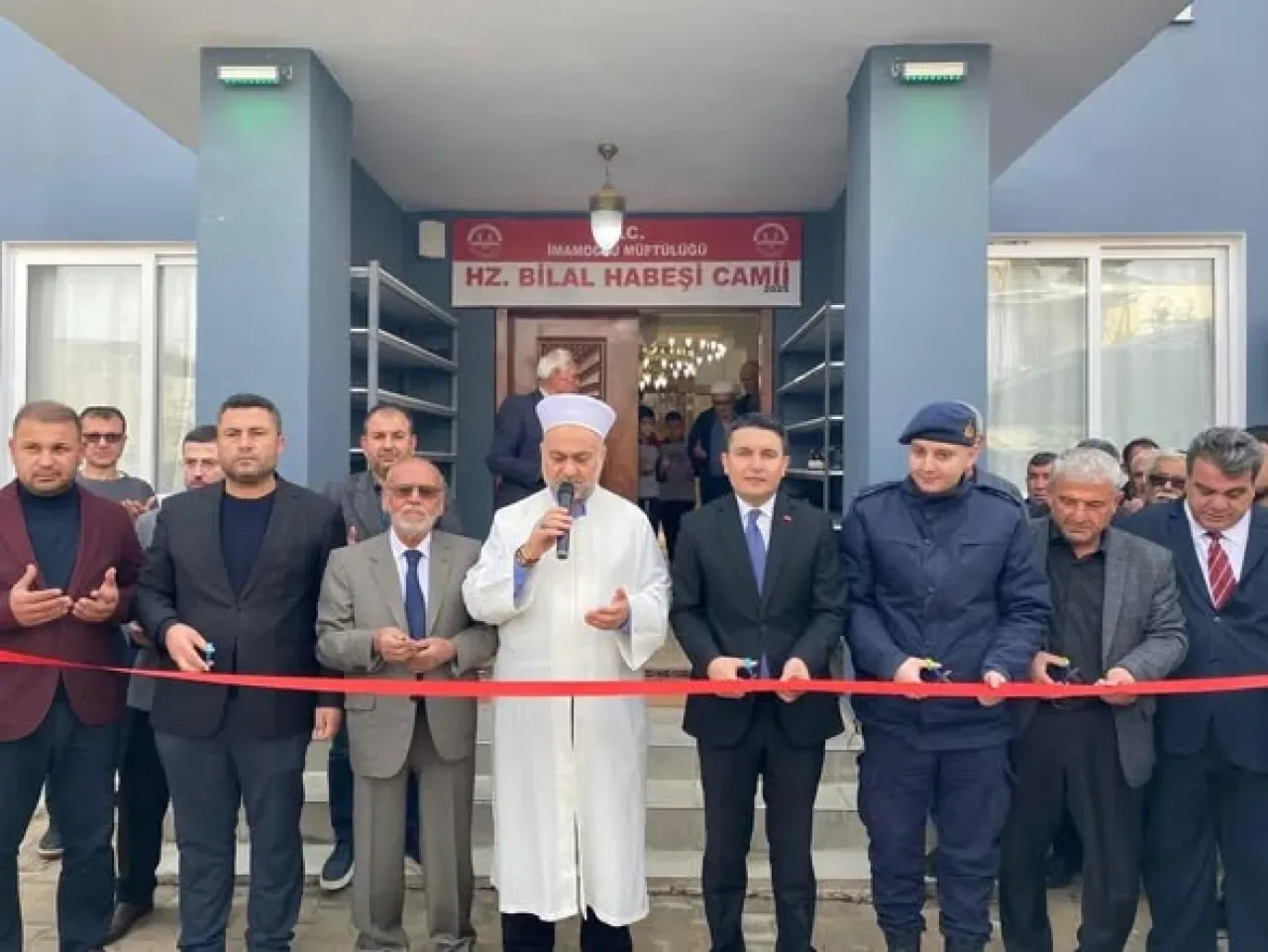 Adana'nın İmamoğlu İlçesi'nde Hz. Bilal Habeşi Camii Hizmete Açıldı Adana'nın İmamoğlu İlçesi'nde Hz. Bilal Habeşi Camii Hizmete Açıldı