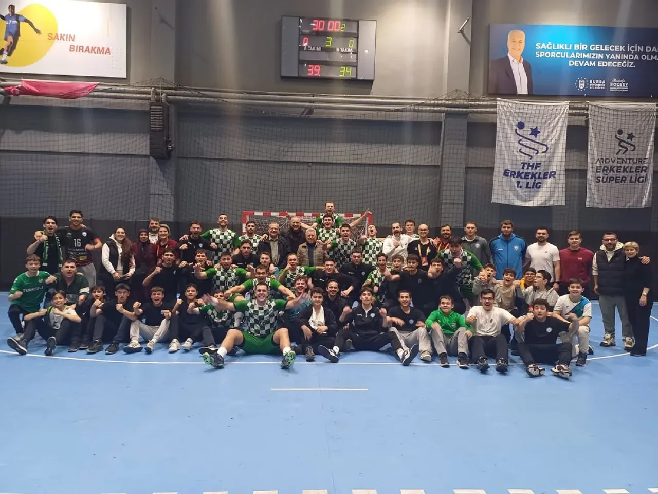 Nilüfer Belediyespor, Hentbol 1. Lig'de Beşiktaş'ı Mağlup Etti Nilüfer Belediyespor, Hentbol 1. Lig'de Beşiktaş'ı Mağlup Etti