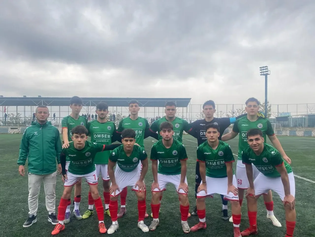Mudanyaspor U18 Takımı, Lige Fırtına Gibi Başladı: Hacıvatspor'u 4-0 Mağlup Etti Mudanyaspor U18 Takımı, Lige Fırtına Gibi Başladı: Hacıvatspor'u 4-0 Mağlup Etti