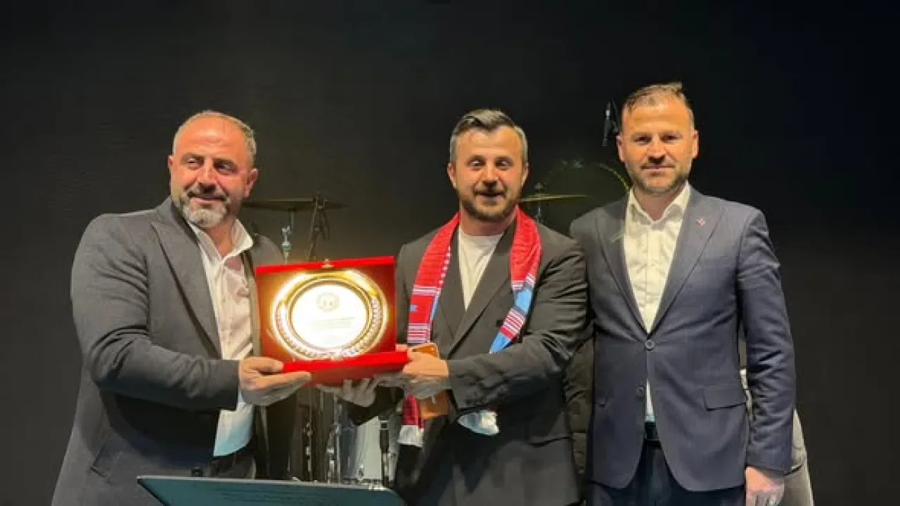 AK Parti Arnavutköy Teşkilatı, Trabzon Memleket Günleri'nde Hemşehrileriyle Buluştu AK Parti Arnavutköy Teşkilatı, Trabzon Memleket Günleri'nde Hemşehrileriyle Buluştu