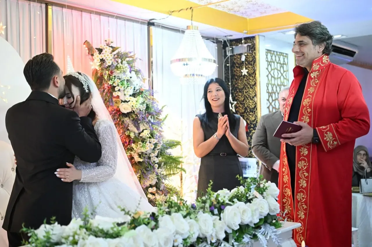 Kartepe'de Çiftler Yeni Yuvalarında Mutluluklarını Arıyor Kartepe'de Çiftler Yeni Yuvalarında Mutluluklarını Arıyor