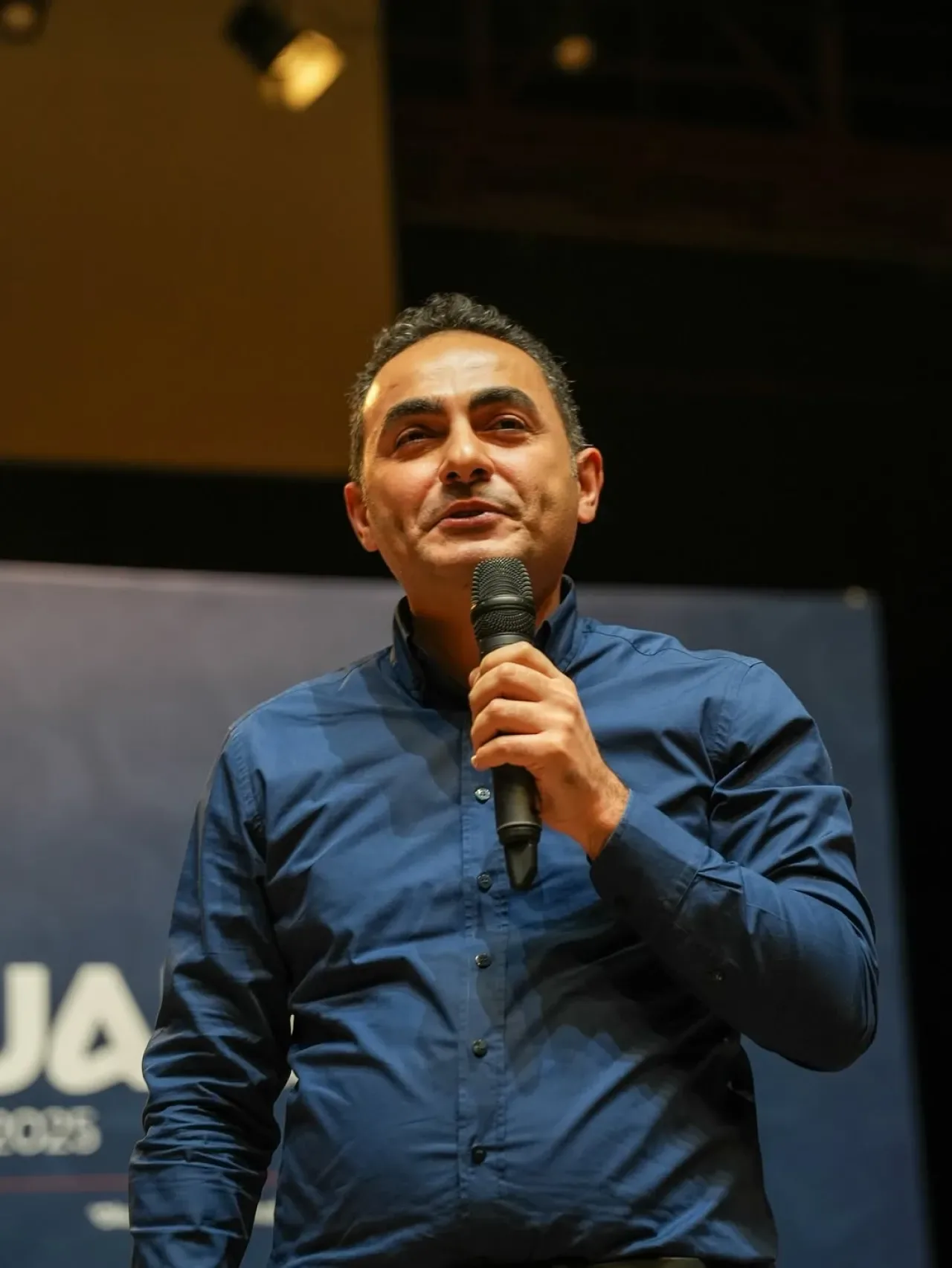 Beyhan Budak, Arnavutköy Kitap Fuarı'nda Okurlarıyla Buluştu Beyhan Budak, Arnavutköy Kitap Fuarı'nda Okurlarıyla Buluştu