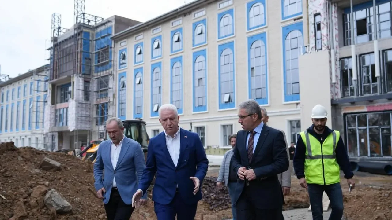 İstanbul Üsküdar'da Haydarpaşa Lisesi İnşaatında İnceleme İstanbul Üsküdar'da Haydarpaşa Lisesi İnşaatında İnceleme