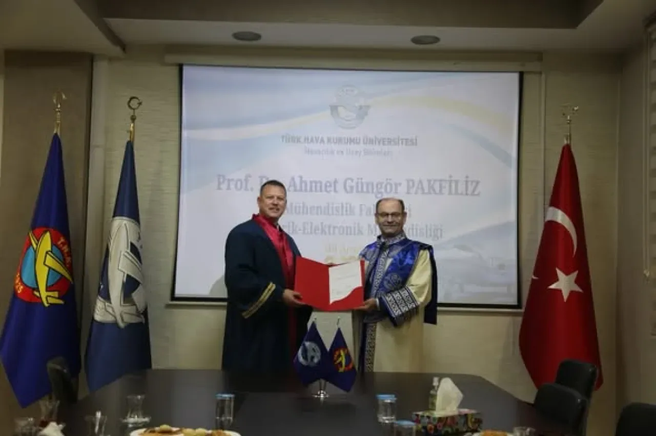 Türk Hava Kurumu Üniversitesi'nde Akademik Yükselme Töreni Düzenlendi Türk Hava Kurumu Üniversitesi'nde Akademik Yükselme Töreni Düzenlendi