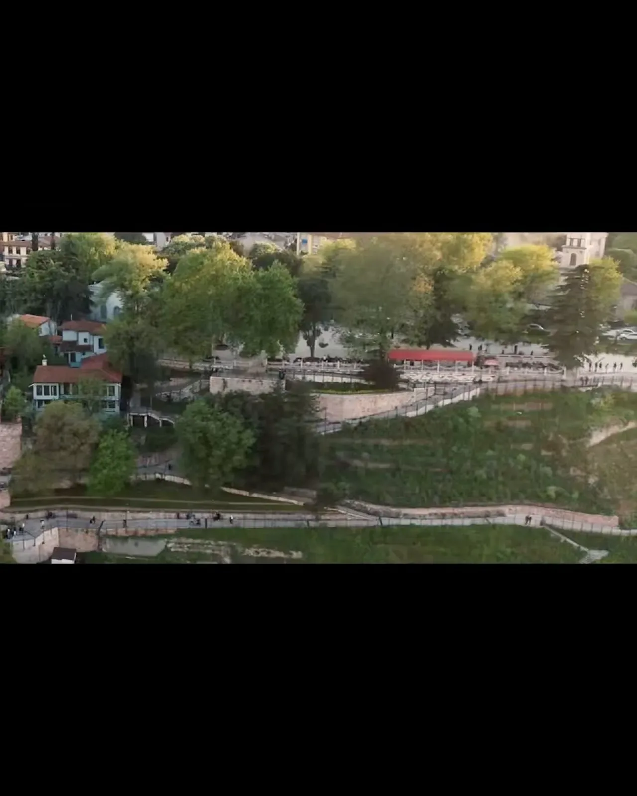 Bursa Osmangazi'de Tarihi Dönüşüm: Hisar Bölgesi Yeni Çekim Merkezi Oluyor Bursa Osmangazi'de Tarihi Dönüşüm: Hisar Bölgesi Yeni Çekim Merkezi Oluyor