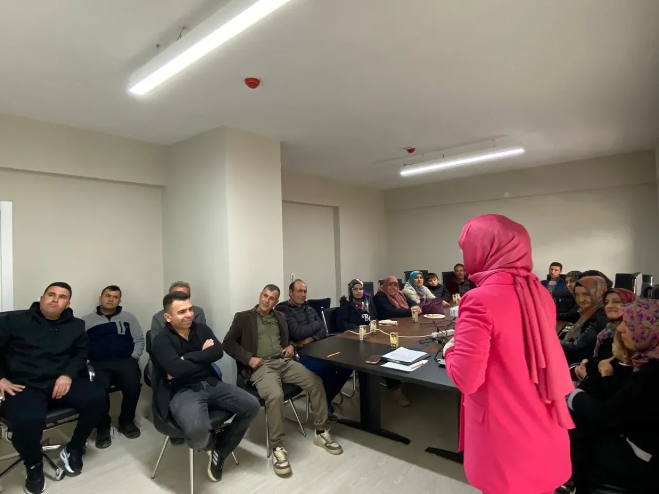 Halkapınar'da Sera Yetiştiriciliğine Modern Eğitim Desteği Halkapınar'da Sera Yetiştiriciliğine Modern Eğitim Desteği