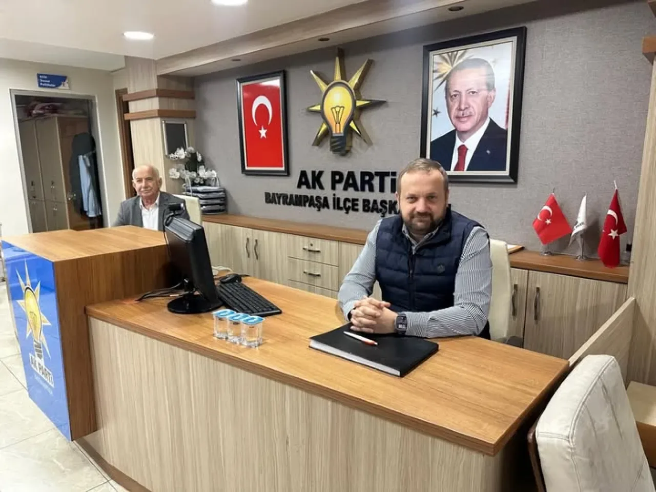 AK Parti Bayrampaşa İlçe Başkanlığı'nda Vatandaş Buluşması AK Parti Bayrampaşa İlçe Başkanlığı'nda Vatandaş Buluşması