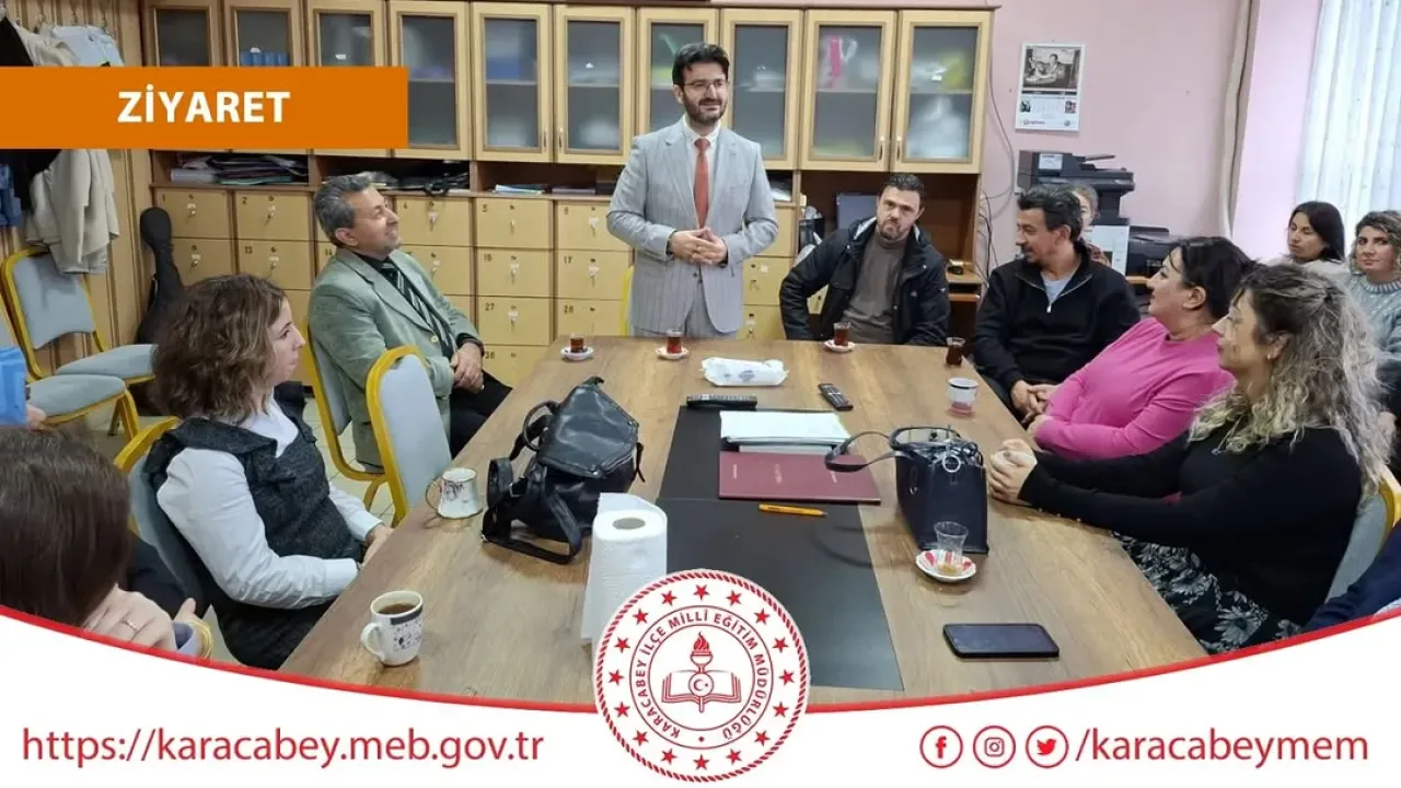 Karacabey İlçe Milli Eğitim Müdürü Ömer Matlı İlkokulu'nu Ziyaret Etti Karacabey İlçe Milli Eğitim Müdürü Ömer Matlı İlkokulu'nu Ziyaret Etti