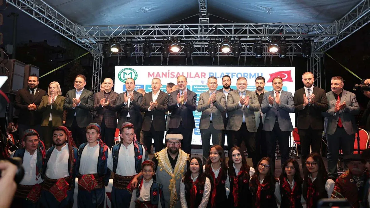 Manisalılar Platformu Bornova'da Manisa Kültür Festivali'ni gerçekleştirdi Manisalılar Platformu Bornova'da Manisa Kültür Festivali'ni gerçekleştirdi