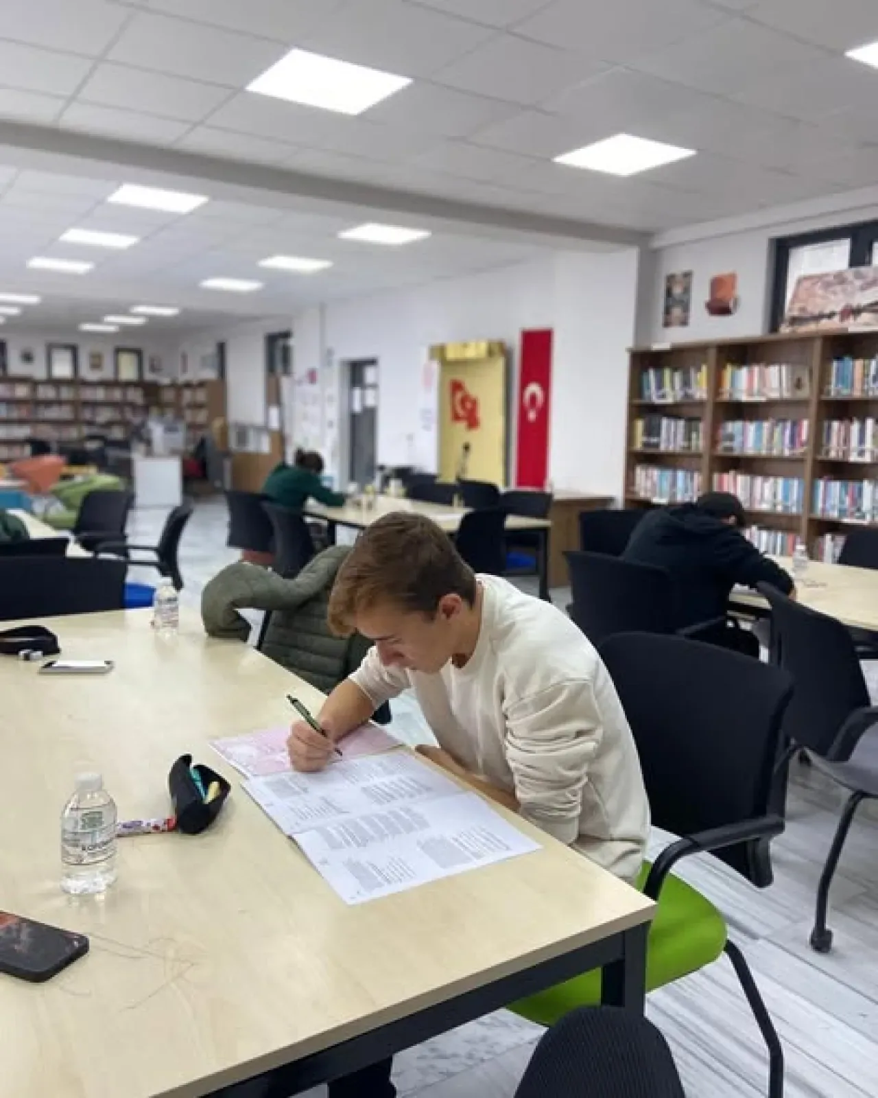 Marmara Adalar'da Öğrenciler Sınavlara Denemelerle Hazırlanıyor Marmara Adalar'da Öğrenciler Sınavlara Denemelerle Hazırlanıyor