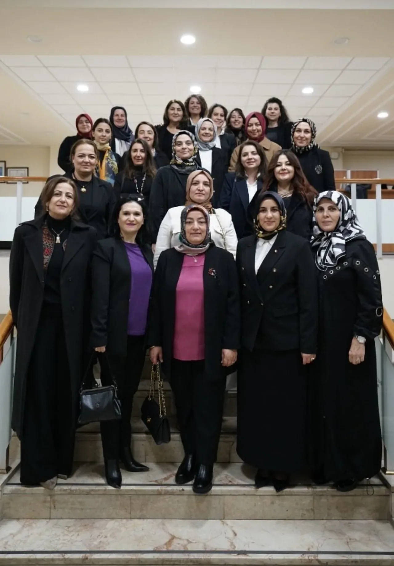 Konya'da İş Dünyasında Kadının Gücü Masaya Yatırıldı Konya'da İş Dünyasında Kadının Gücü Masaya Yatırıldı