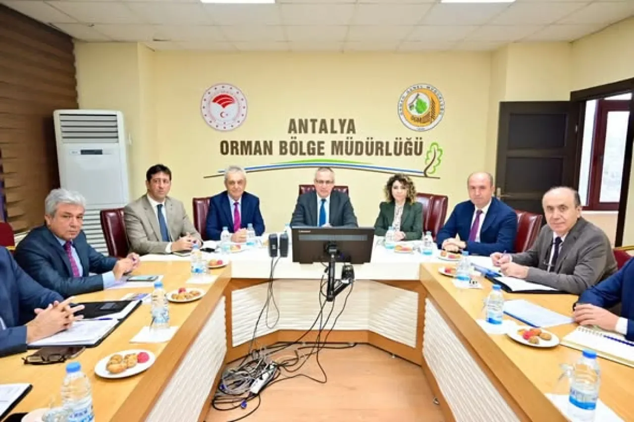 Antalya Orman Bölge Müdürlüğü 2025 Yılı Programları Telekonferansla Değerlendirildi Antalya Orman Bölge Müdürlüğü 2025 Yılı Programları Telekonferansla Değerlendirildi