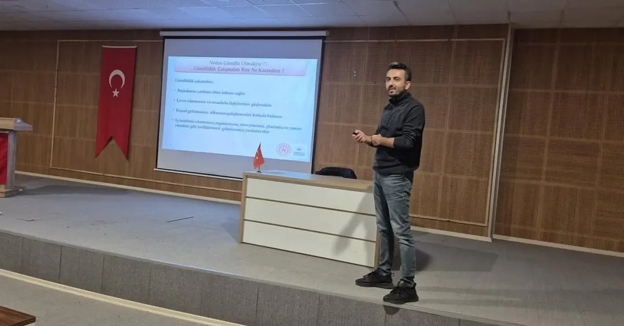 Nilüfer Gençlik Merkezi ve Genç Ofis, Dünya Gönüllüler Günü'nde Anlamlı Buluşma Gerçekleştirdi Nilüfer Gençlik Merkezi ve Genç Ofis, Dünya Gönüllüler Günü'nde Anlamlı Buluşma Gerçekleştirdi