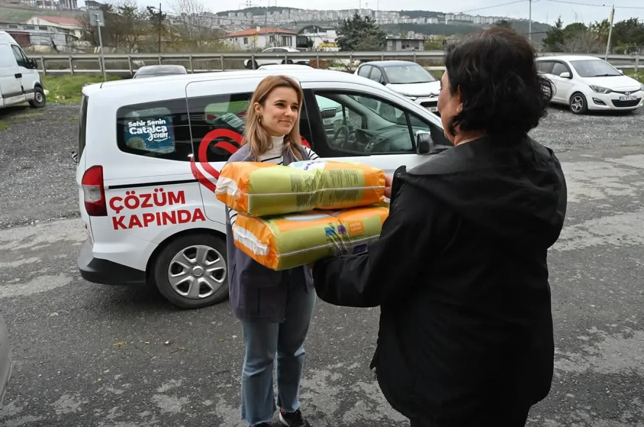 Çatalca Belediyesi'nden İhtiyaç Sahibi Vatandaşlara Hasta Bezi Desteği Çatalca Belediyesi'nden İhtiyaç Sahibi Vatandaşlara Hasta Bezi Desteği
