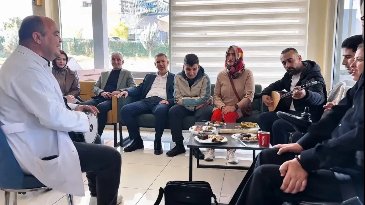Bursa Yenişehir'de Dünya Engelliler Günü'nde Anlamlı Ziyaret ve Etkinlik Bursa Yenişehir'de Dünya Engelliler Günü'nde Anlamlı Ziyaret ve Etkinlik