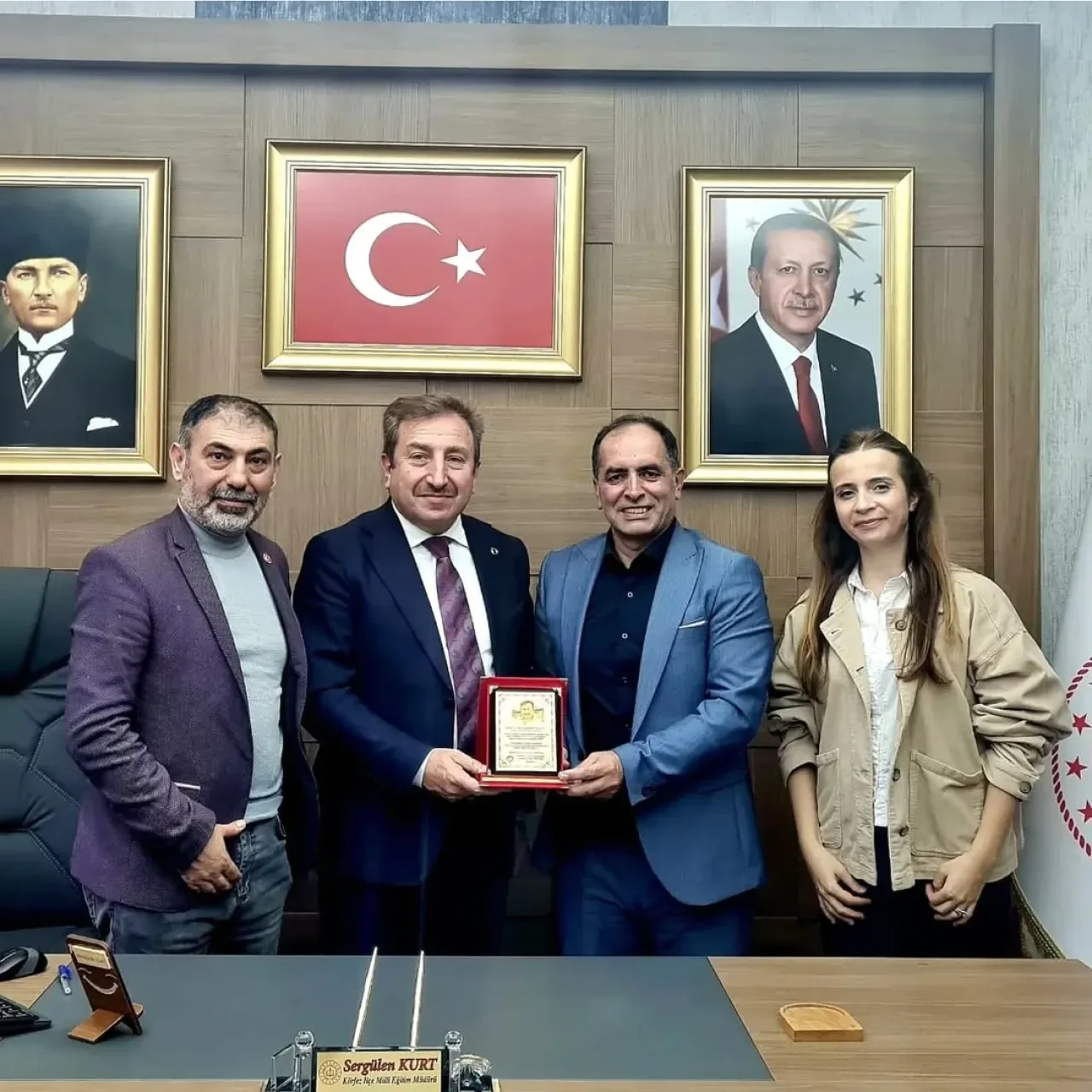 KOŞEDER Yönetimi, Körfez İlçe Milli Eğitim Müdürü Sergülen Kurt'u Ziyaret Etti KOŞEDER Yönetimi, Körfez İlçe Milli Eğitim Müdürü Sergülen Kurt'u Ziyaret Etti