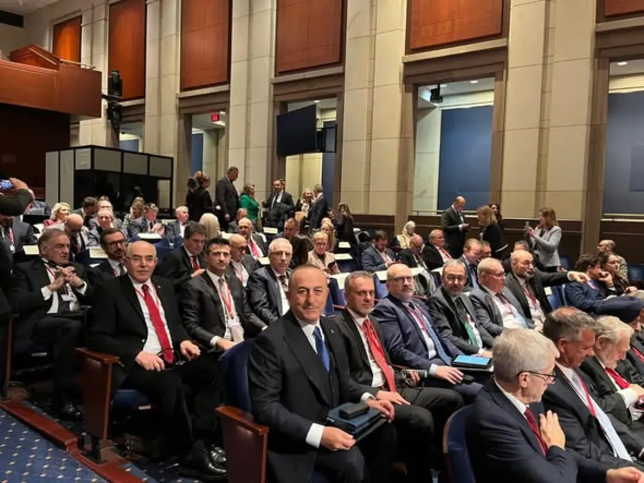 Çavuşoğlu: "Türkiye, Savunma Teknolojilerindeki Dönüşümün Merkezindedir" Çavuşoğlu: "Türkiye, Savunma Teknolojilerindeki Dönüşümün Merkezindedir"