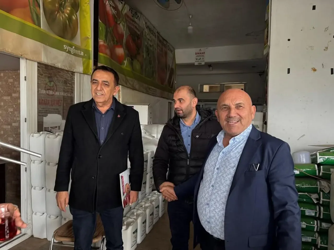 MHP Alanya İlçe Teşkilatı, Payallar Mahallesi Esnafını Ziyaret Etti MHP Alanya İlçe Teşkilatı, Payallar Mahallesi Esnafını Ziyaret Etti