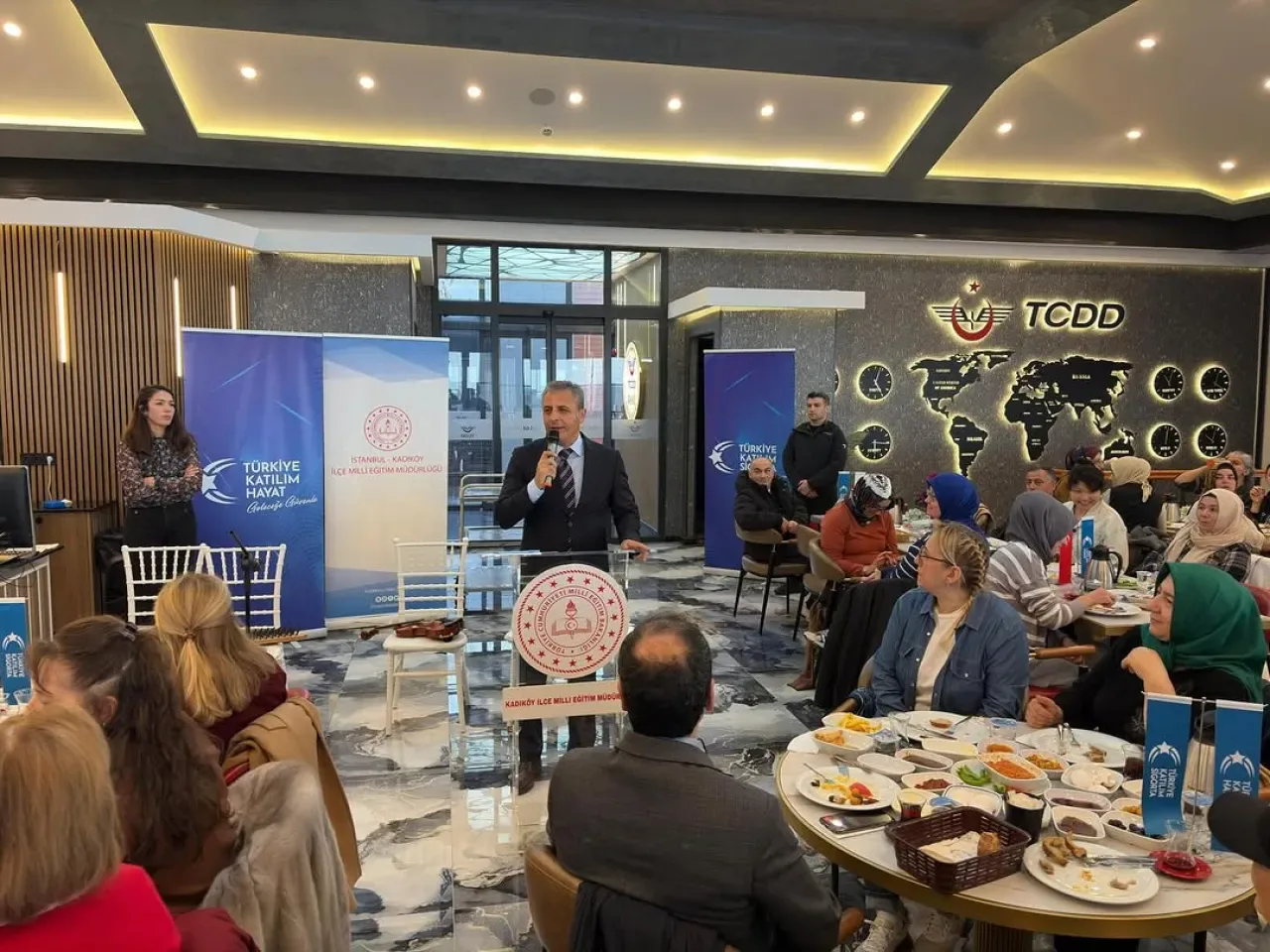 Kadıköy'de 3 Aralık Dünya Engelliler Günü'nde Anlamlı Buluşma Kadıköy'de 3 Aralık Dünya Engelliler Günü'nde Anlamlı Buluşma