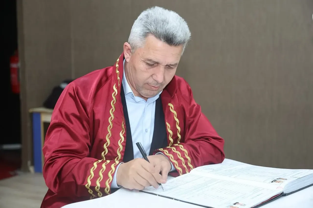 Kandıra'da Nikah Töreni: Yedi Çift Dünya Evine Girdi Kandıra'da Nikah Töreni: Yedi Çift Dünya Evine Girdi