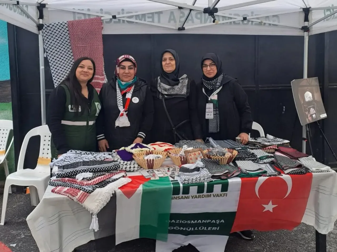 Gaziosmanpaşa'da Gazze İçin Dayanışma Kermesi Düzenlendi Gaziosmanpaşa'da Gazze İçin Dayanışma Kermesi Düzenlendi