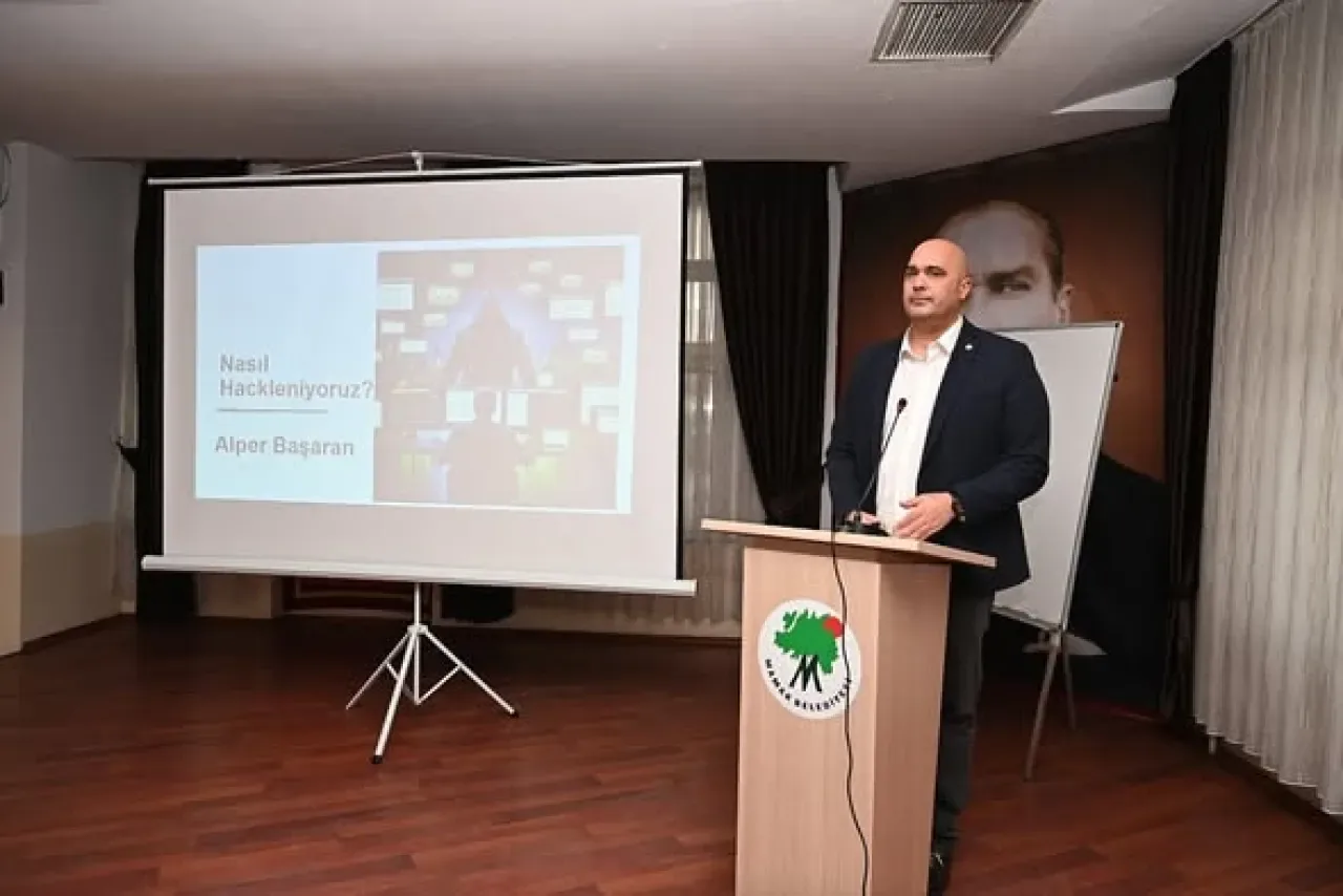 Mamak Belediyesi Personeline Siber Güvenlik Farkındalık Eğitimi Mamak Belediyesi Personeline Siber Güvenlik Farkındalık Eğitimi